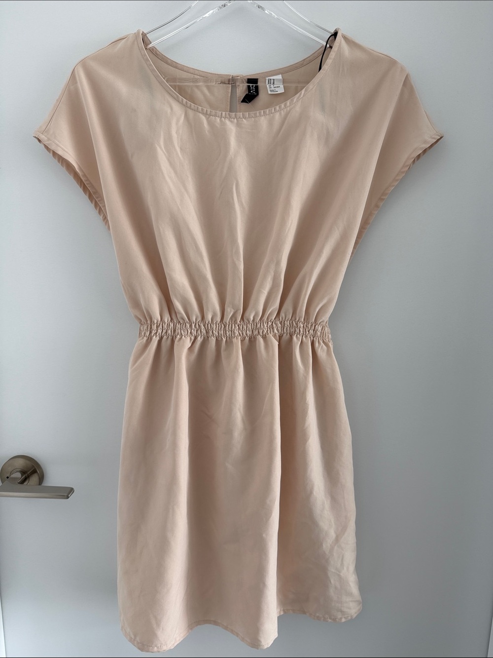 NWOT - Dividend - Women’s Scoop Neck Elastic Waist Dress with Pockets - Cream